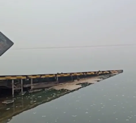 ବ୍ରାହ୍ମଣୀ ନଦୀ ବ୍ରିଜରୁ ତଳକୁ ଖସିଲା ଟ୍ରେଲର୍: ଜଣଙ୍କର ମୃତ୍ୟୁ, ଆଉଜଣେ ଗୁରୁତର