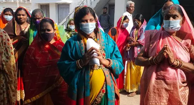 ପଞ୍ଚାୟତର ବିକାଶ ପାଇଁ ନିର୍ବାଚନ ମଇଦାନରେ ୯ ମାସର ଗର୍ଭବତୀ ମହିଳା