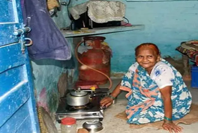 ଦୀପାବଳି ଓ ହୋଲିରେ ମିଳିବ ମାଗଣା ସିଲିଣ୍ଡର, ବିଜେପିର ଘୋଷଣା