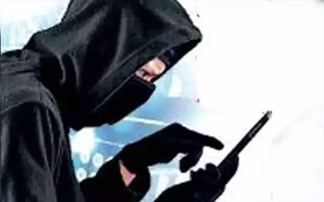 ପୂର୍ବତନ ବିଚାରପତି ସାଇବର ଠକେଇର ଶିକାର