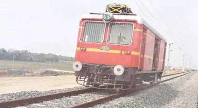 ହରିଦାସପୁର-ପାରାଦୀପ ରେଳପଥରେ ଯାତ୍ରୀବାହୀ ଟ୍ରେନ୍‌