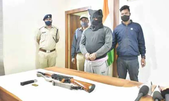 ପୁଲିସ ପଞ୍ଝାରେ ପିଏଲ୍‌ଏଫଆଇ କମାଣ୍ଡର ଅର୍ଜୁନ; ବନ୍ଧୁକ, ୫ ଅଫୁଟା ଗୁଳି ଜବତ