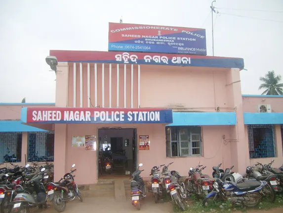 ଗାଡ଼ି ପାର୍କିଂକୁ ନେଇ ତୁମୁଳକାଣ୍ଡ: ଟ୍ରାଫିକ କନେଷ୍ଟବଳଙ୍କୁ ପିଟିଲେ ବିଏସଏଫ ଆସିଷ୍ଟାଣ୍ଟ କମାଣ୍ଡାଣ୍ଟ