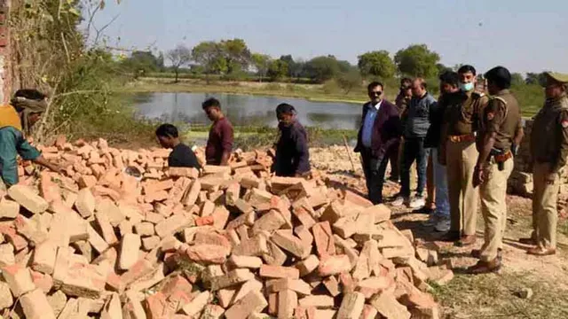 ନିଖୋଜ ଦଳିତ ମହିଳାଙ୍କ ମୃତଦେହ ସପା ନେତାଙ୍କ ଜମିରୁ ଉଦ୍ଧାର