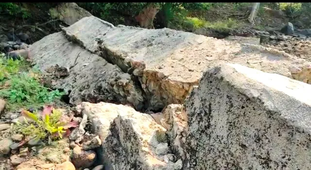 ନିମ୍ନମାନର କାମ କାମ ଯୋଗୁଁ ଭୁଶୁଡ଼ିପଡ଼ିଲା ଚେକ୍‌ ଡ୍ୟାମ୍‌, ଭିଜିଲାନ୍‌ସ ତଦନ୍ତ ଦାବି