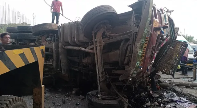 ଓଭରବ୍ରିଜ ଉପରୁ ଖସିଲା ଟ୍ରକ, ଜଣେ ଗୁରୁତର