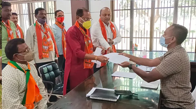 ମନ୍ତ୍ରୀ ଭୟଭୀତ କରୁଥିବାରୁ ସୁରକ୍ଷା ପାଇଁ ଏସ୍‌ପିଙ୍କ ଦ୍ବାରସ୍ଥ