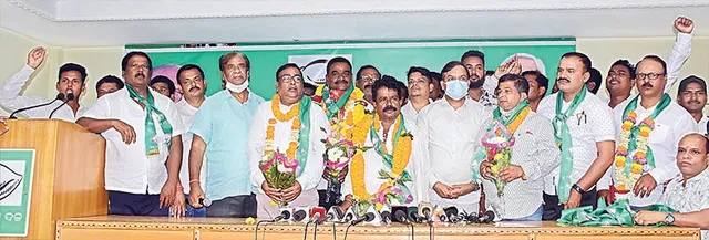 ବିଜେଡିରେ ମିଶିଲେ ରଘୁ, ଶିବ