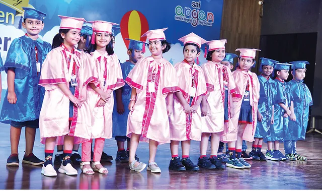 ସାଇ ଆଙ୍ଗନରେ ଗ୍ରାଜୁଏସନ୍ ସମାରୋହ