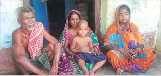 ମାନସଙ୍କ ମା’, ସ୍ତ୍ରୀଙ୍କ ଆଖିରୁ ଶୁଖୁନି ଲୁହ: ୮୦ ହଜାର ଋଣ କରି ମା’ କିଣି ଦେଇଥିଲେ କ୍ୟାମେରା, ମାଡାମ୍‌ ରାଗିକି କ୍ୟାମେରା ଭାଙ୍ଗି ଦେଇଥିଲେ