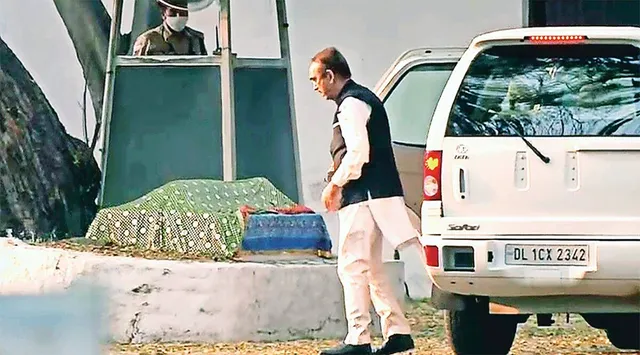 ସୋନିଆଙ୍କୁ ଭେଟିବା ପରେ ଆଜାଦ କହିଲେ ଦଳ ଗୋଟିଏ, ଅଧ୍ୟକ୍ଷା ବି ଜଣେ