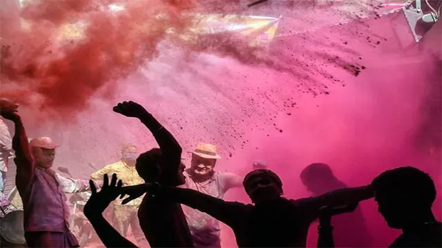 ହୋଲି ଖେଳ ଗଣ୍ଡଗୋଳକୁ ନେଇ ଗୋଷ୍ଠୀ ସଂଘର୍ଷ