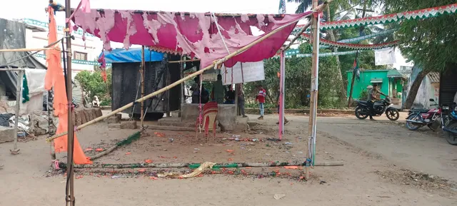 ପିପିଲିରେ ନିର୍ବାଚନୀ ହିଂସା! କଂଗ୍ରେସର କ୍ୟାମ୍ପ ଅଫିସକୁ ଜାଳି ଦେଲେ ଦୁର୍ବୃତ୍ତ: ବିଜେଡିର ହାତ ଥିବା କଂଗ୍ରେସର ଅଭିଯୋଗ