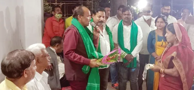 ଚୌଦ୍ବାର ରାଜନୀତି ସରଗରମ୍, ଏ‌ବେ ମିଶ୍ରଣ ପର୍ବ, ୱାର୍ଡ ଅଫିସ୍‌ ଖୋଲିବା ଉପରେ ଜୋର୍‌