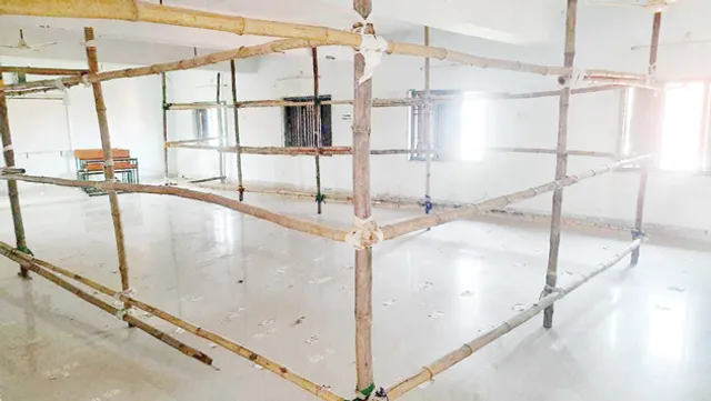 ପ୍ରଶାସନ କବ୍‌ଜାରେ କେନ୍ଦ୍ରାପଡ଼ା କଲେଜ:  ପିଲାଙ୍କ ଭବିଷ୍ୟତ ସହ ଖେଳ; ଶ୍ରେଣୀଗୃହ ଅଭାବରୁ ପଢ଼ା ବନ୍ଦ