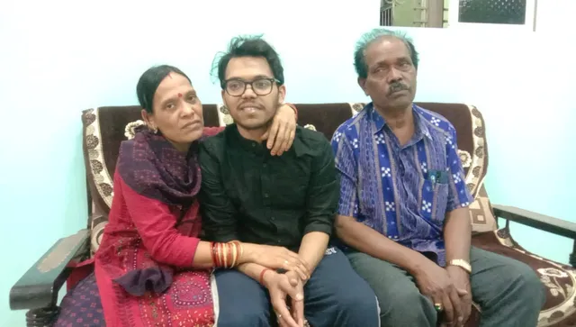 ୟୁକ୍ରେନରୁ ଫେରିଲେ ରାୟଗଡ଼ାର ଡାକ୍ତରୀ ଛାତ୍ର, ସରକାରଙ୍କ ସାହାଯ୍ୟକୁ କୃତଜ୍ଞତା ଜଣାଇଲେ