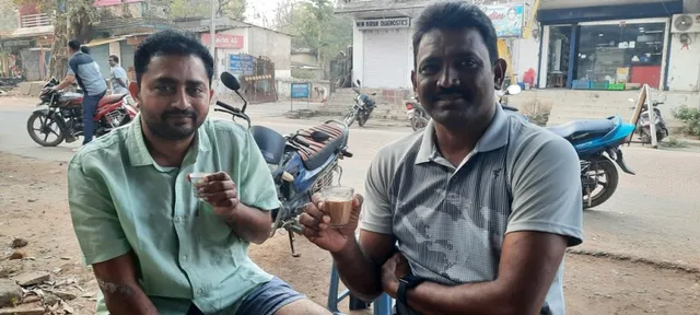 ଦୁଇ ଘନିଷ୍ଠ ବନ୍ଧୁ ଏବେ ପ୍ରତିଦ୍ବନ୍ଦୀ, ପ୍ରଚାରରେ ଭାଇଚାରାର ଝଲକ, ଫସିଲେ ଭୋଟର