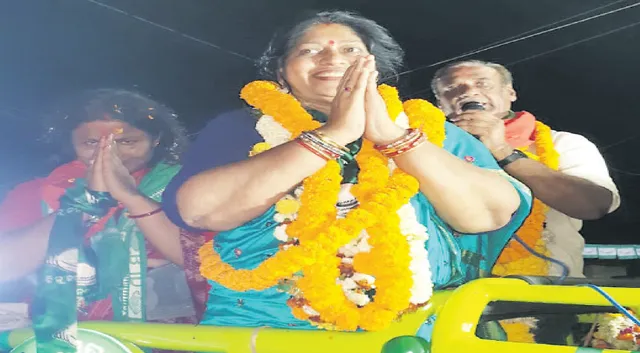 ଭୁବନେଶ୍ୱର ମହାନଗର ନିଗମ ୱାର୍ଡ୬୭: ମିଲନ ଦେବୀଙ୍କ ପାଇଁ ପ୍ରଚାର କଲେ ମନ୍ତ୍ରୀ