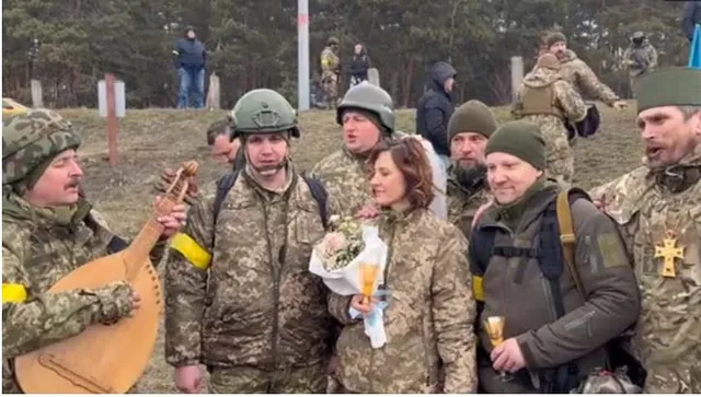 ରୁଷ ଓ ୟୁକ୍ରେନ ଯୁଦ୍ଧ ମଧ୍ୟରେ ଅଲଗା ହୋଇଯାଇଥିବା ସ୍ବାମୀ-ସ୍ତ୍ରୀ ଭେଟାଭେଟି ହେବା ପରେ ଏହି କାରଣରୁ ପୁଣିଥ‌ରେ କଲେ ବିବାହ