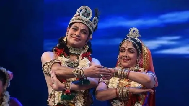 ମଞ୍ଚ ଉପରେ ଲଗାତାର ୨ ଘଣ୍ଟା ନୃତ୍ୟ ପ୍ରଦର୍ଶନ କରି ଦର୍ଶକଙ୍କୁ ମନ୍ତ୍ରମୁଗ୍ଧ କଲେ ହେମା ମାଳିନୀ