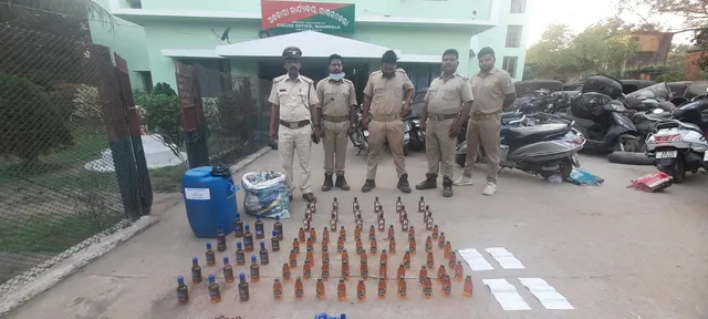 ରାଉରକେଲା : ୬୭ ଲିଟର ନକଲି ବିଦେଶୀ ମଦ ଜବତ