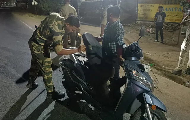 ପୌର ନିର୍ବାଚନ ପାଇଁ ପୁଲିସର ଧରପଗଡ଼, ଯାଞ୍ଚ ବେଳେ ୧୧ ବସ୍ତା ଦେଶୀମଦ ଜବତ