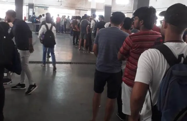 ରାଉରକେଲା ଏନ୍‌ଆଇଟି ଛାତ୍ରଛାତ୍ରୀଙ୍କୁ ଖାଦ୍ୟ ଚିନ୍ତା: ମିଳୁଛି ନିମ୍ନମାନର ଖାଦ୍ୟ, ପୁଣି ଘଣ୍ଟା ଘଣ୍ଟା ବିତୁଛି ଲାଇନରେ