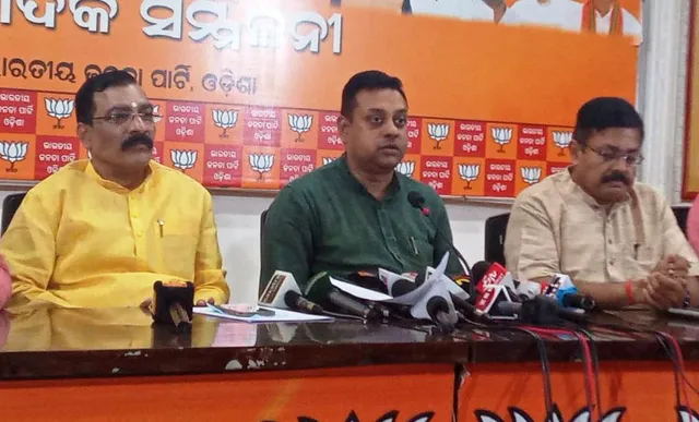 ପ୍ରଶାନ୍ତ ଜଗଦ୍ଦେବଙ୍କ ନିଲମ୍ବନ ଏକ ନାଟକ, ତାଙ୍କୁ ବିଜେଡି ଦଳରୁ ବହିଷ୍କାର କରୁ : ସମ୍ବିତ ପାତ୍ର