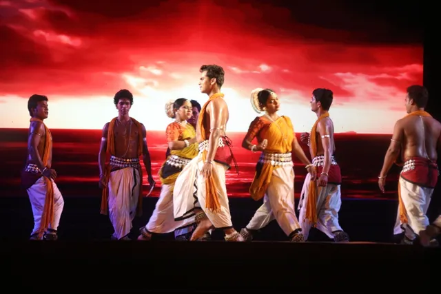 ଧଉଳି- କଳିଙ୍ଗ ମହୋତ୍ସବ: ରଣକ୍ଷେତ୍ର ପାଲଟିଲା କଳାମଣ୍ଡପ, ସିଂହରଣ ଭରିଦେଲା ମଣିପୁରୀ ସମରକଳା ନୃତ୍ୟ