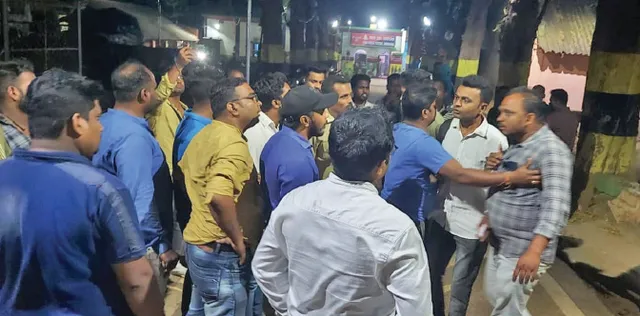 ଢେଙ୍କାନାଳ ପୌର ଭୋଟ ବେଳେ ବୁଥ୍ ଜବରଦଖଲ: ଥାନାରେ ବିଜେଡି-ବିଜେପି କର୍ମୀ ମାରପିଟ୍‌