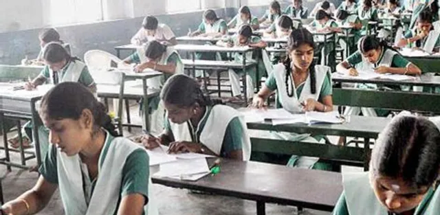 ଯୁକ୍ତ୨ ପରୀକ୍ଷାରେ ସହଯୋଗ କରିବେ ଅଧ୍ୟାପକ