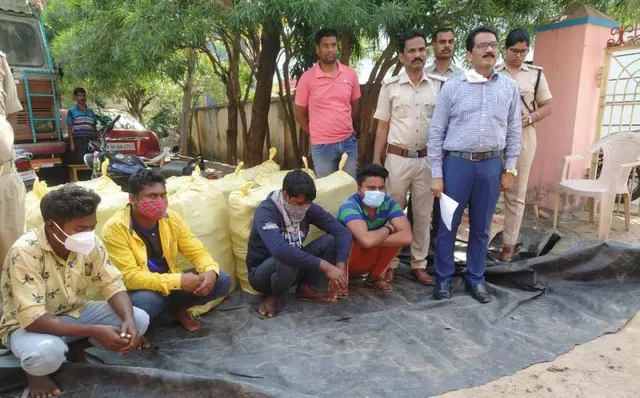 ଉତ୍ତରପ୍ରଦେଶ ଗଞ୍ଜେଇ ଚାଲାଣ ଫାଟିଲା ଫସର, ଟ୍ରକ୍‌ ସହ ୪ଶହ କେଜି ଗଞ୍ଜେଇ ଜବତ କଲା ଅବକାରୀ ବିଭାଗ