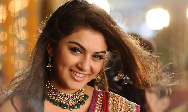 ‘ମହା’ ଅର୍ଦ୍ଧ ଶତକ ଅପେକ୍ଷାରେ ଅଭିନେତ୍ରୀ ହଂସିକା ମୋତଓ୍ୱାନୀ