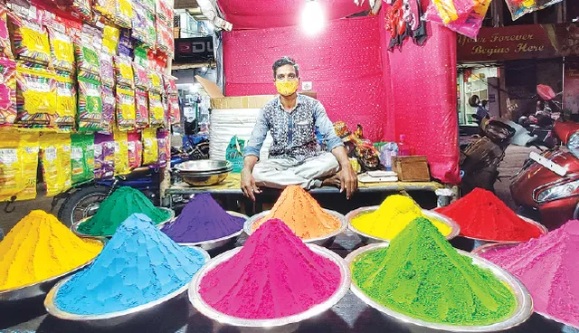 ରଙ୍ଗର ପର୍ବ ହୋଲି ପାଇଁ ପ୍ରାକୃତିକ ରଙ୍ଗକୁ ଗୁରୁତ୍ୱ, ବଢ଼ିଛି ଦର