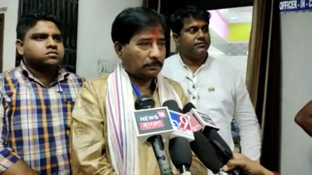 ‘ଦି କଶ୍ମୀର ଫାଇଲ୍‌ସ୍‌’ ସିନେମା ଦେଖି ଫେରୁଥିବା ‘ବିଜେପି’ ସାଂସଦଙ୍କ କାର୍‌ ଉପରକୁ ବୋମା ମାଡ଼