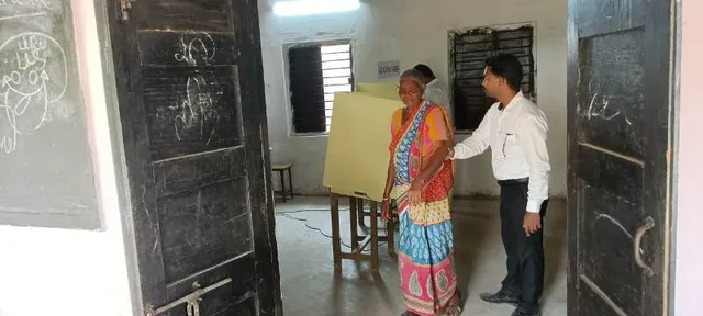 ଅଖି ଦିଶୁନି, ହେଲେ ନିଜ ଭୋଟ ଦେଲେ ମେରୀ