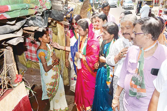 ଭୁବନେଶ୍ୱର ମହାନଗର ନିଗମ ନିର୍ବାଚନ: ବସ୍ତି ଭୋଟ ପାଇଁ କସରତ