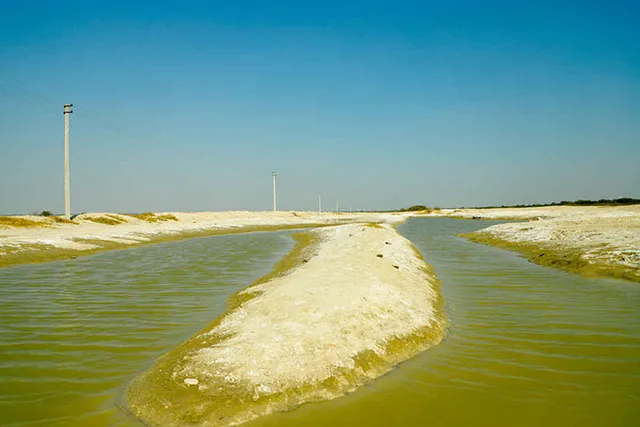 ନୂଆ ସମୟ, ନୂଆ କଥା: ସମୁଦ୍ରରେ ମିଶିନଥିବା ନଦୀ ଏବଂ ନିଆରା ହୋଟେଲ୍‌