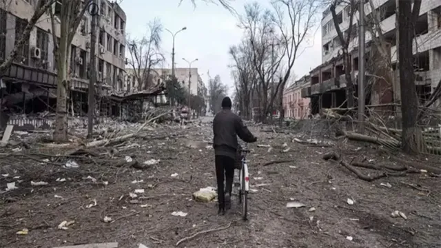 ୟୁକ୍ରେନର ସେଭେରୋଡୋନେସ୍କ ଉପରେ ରୁଷର ପ୍ରଚଣ୍ଡ ଆକ୍ରମଣ, ପ୍ରାଣମୁର୍ଚ୍ଛା ପ୍ରତିରୋଧ କରୁଛି ୟୁକ୍ରେନ ସେନା