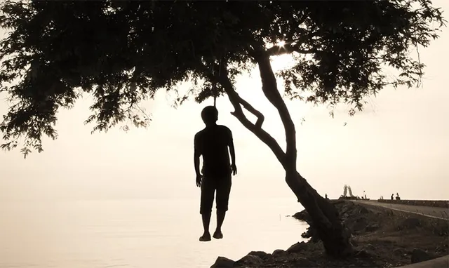 ଦିନରେ ଯୁବତୀକୁ ହତ୍ୟା କରିବା ପରେ ରାତିରେ ଅଭିଯୁକ୍ତଙ୍କ ଆତ୍ମହତ୍ୟା