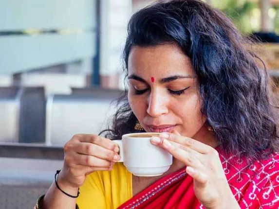 ଆପଣ ଜଣେ ଚା’ ପ୍ରେମୀ କି! ତେବେ ସାଧାରଣ କାହିଁକି? ଏପରି ବନା‌ନ୍ତୁ ମସଲା ଚା’