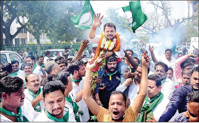 ପଞ୍ଚମ ଦିନରେ ୯୪ ନାମାଙ୍କନ: କମ୍ପିଲା ରାଜଧାନୀ