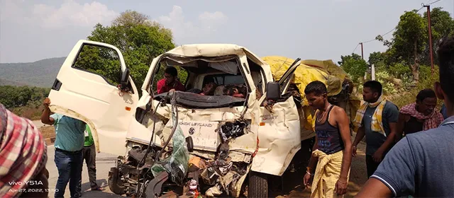 ଟ୍ରକ୍‌କୁ ପଛରୁ ଧକ୍କା ଦେଲା ମିନିଟ୍ରକ୍‌, ୨ ମୃତ