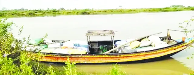 ଡଙ୍ଗାରେ କଳାହୀରା ଚାଲାଣ: ୪୦ କୁଇଣ୍ଟାଲ ଜବତ, ୨ ଗିରଫ