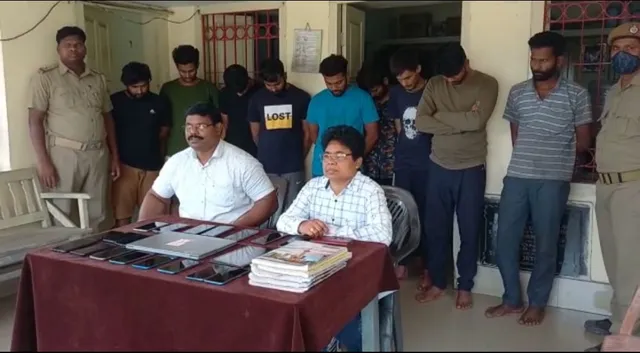 ବୀରମିତ୍ରପୁରରେ ଆଇପିଏଲ ବେଟିଂ ବେଳେ ପୁଲିସର ଚଢ଼ାଉ: ୯ ଗିରଫ