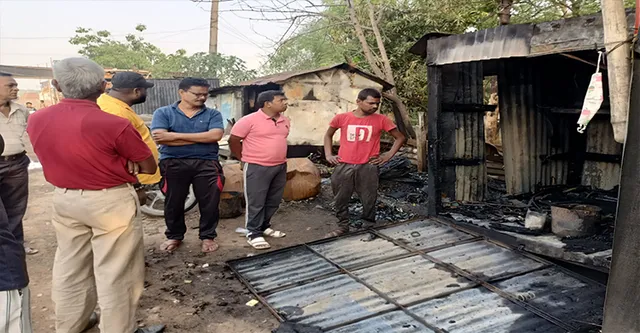 ଗ୍ୟାରେଜ୍‌ ଓ ଦୋକାନ ଜାଳିଦେଲେ ଦୁର୍ବୃତ୍ତ