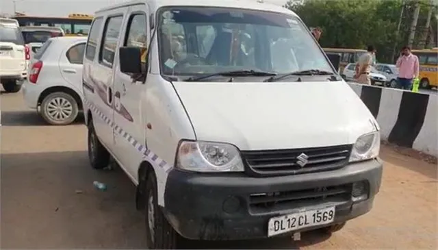 ଆଖିରେ ଲଙ୍କାଗୁଣ୍ଡ ପକାଇ ଲୁଟେରା ଦିନ ଦ୍ବିପହରେ ଲୁଟି ନେଲେ ୧କୋଟି ଟଙ୍କା