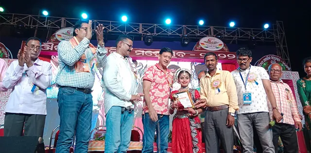 ଚତୁର୍ଥ ଔପଦା ଆଞ୍ଚଳିକ ମହୋତ୍ସବ: ସିନେତାରକାଙ୍କ ନାଚଗୀତରେ ଝୁମିଲେ ଦର୍ଶକ