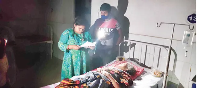 ମୋବାଇଲ୍ ଟର୍ଚ୍ଚରେ ଅସ୍ତ୍ରୋପଚାର, ପ୍ରସବ