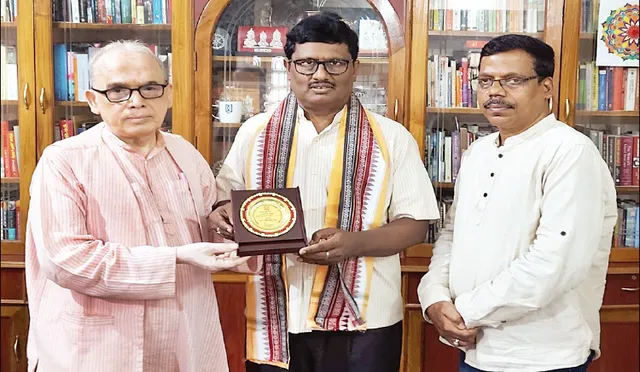 ସ୍ତମ୍ଭକାର ଗୌରହରି ଦାସଙ୍କୁ ଓଡ଼ିଆ ସ୍ତମ୍ଭ ସାହିତ୍ୟ ସମ୍ମାନ